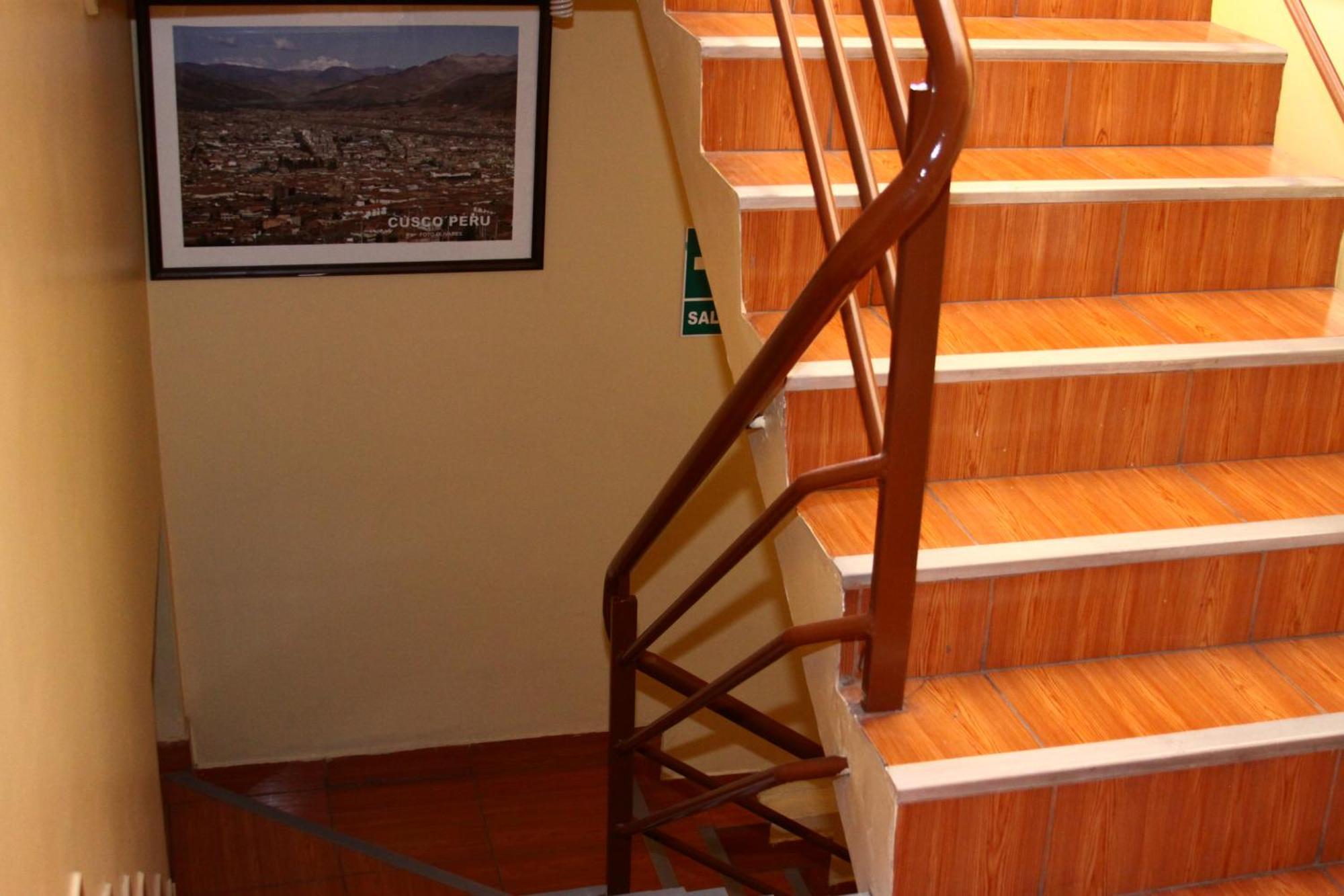 Hostal Lucerito Куско Екстер'єр фото